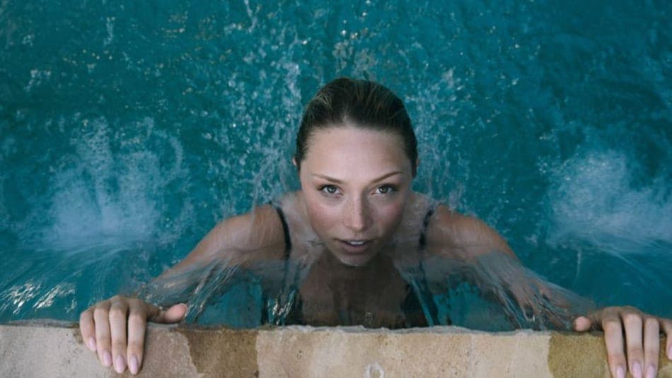 Контактные линзы при плавании: опасность