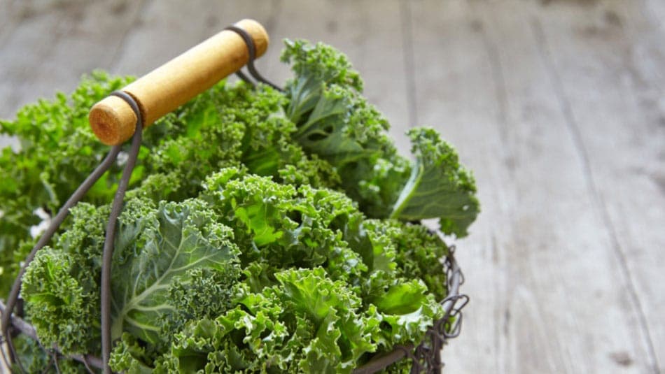 Нитраты в зелени снижают риск глаукомы на 44%