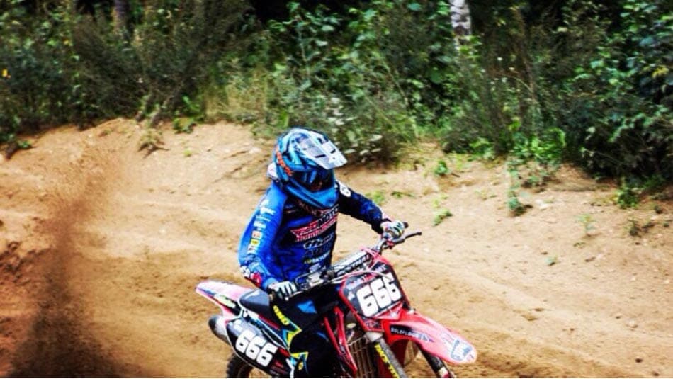 Flow3 Laser Eye Surgery Success Story - Helena's Experience