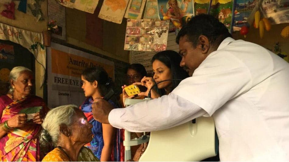 KSA Silmakeskus Indias - vabatahtlik silmaarsti töö